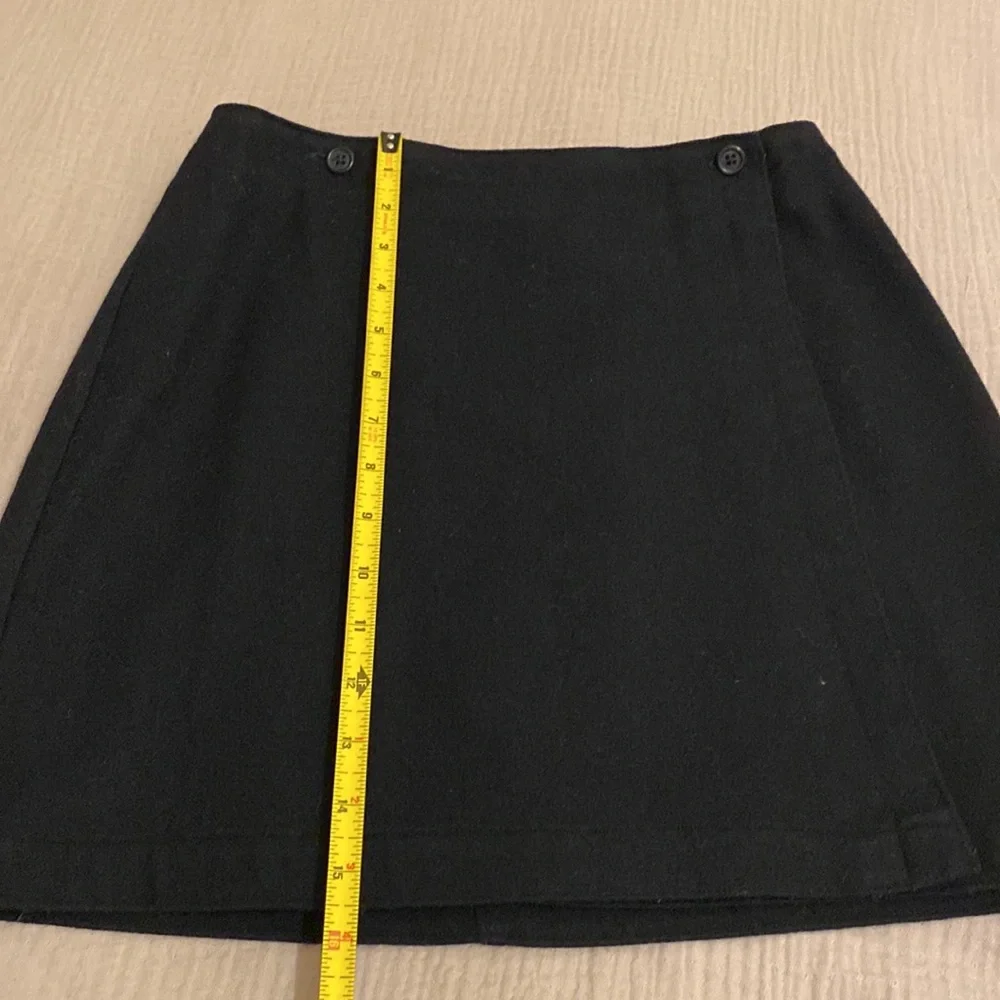 GAP Women's Wool Blend Navy Mini Skirt. Size 4